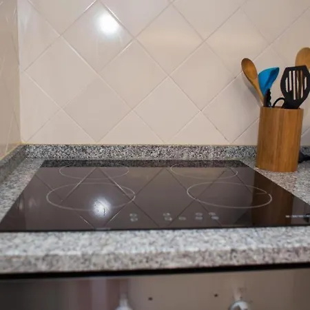 Bica Sequeiro 1 Bed Apartment *